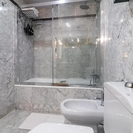 Gold En Appartement *